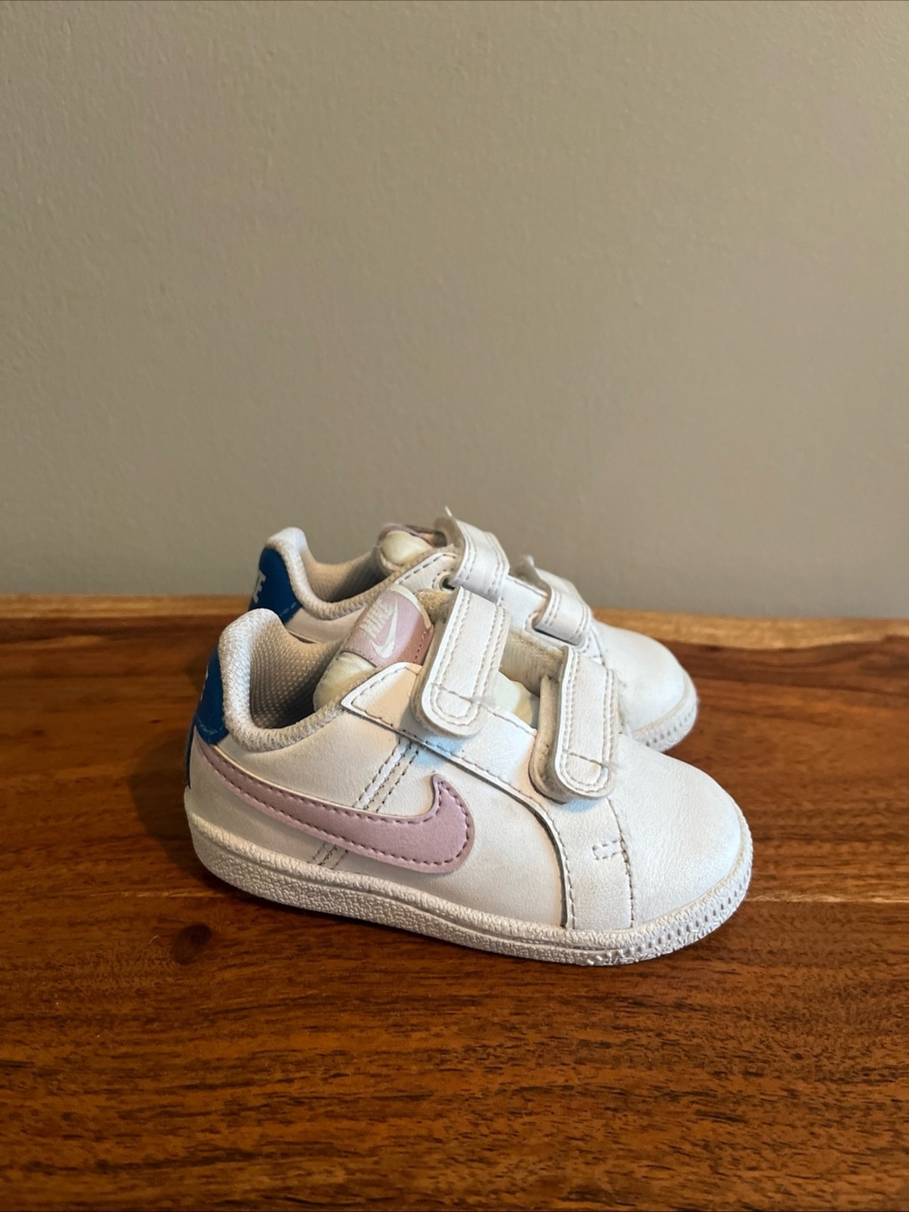 Nike Court Royale Toddler Girl 5C White/Pink/Blue Sneakers Tennis Shoes